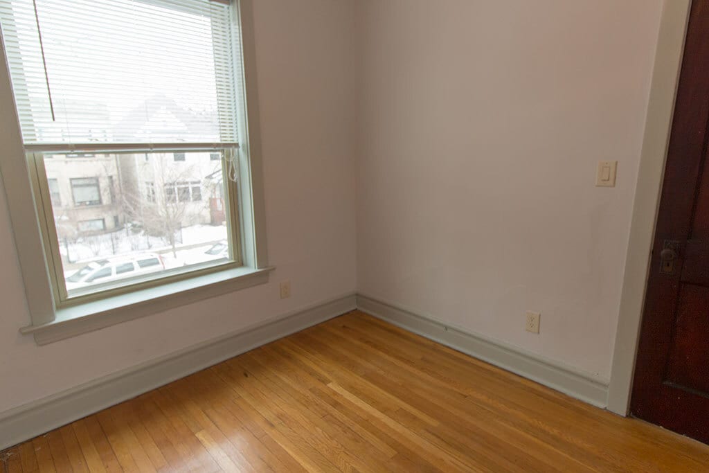 Building Photo - 1355 W Winona St