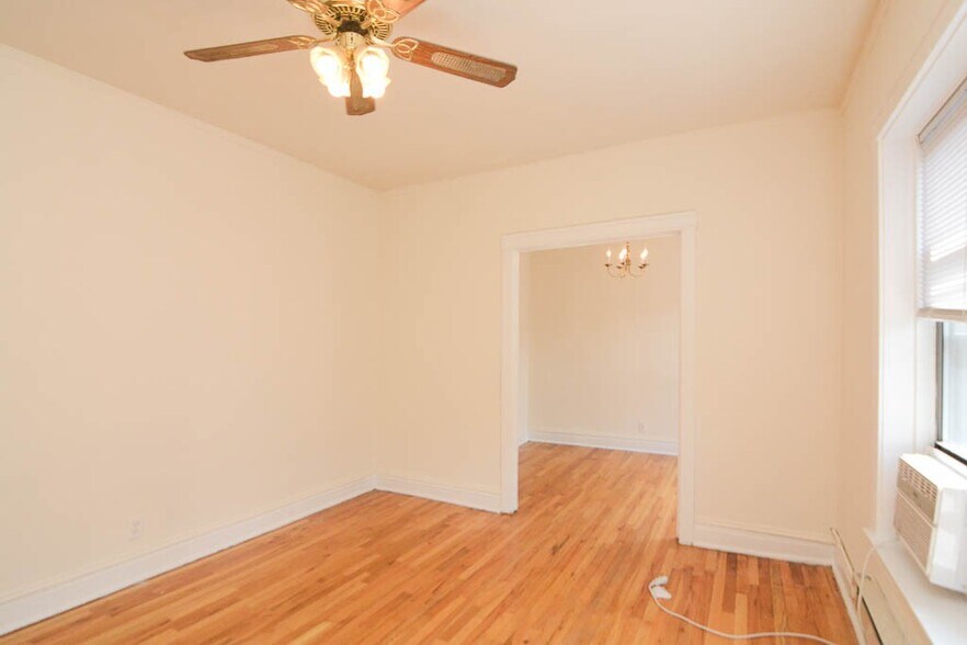 Building Photo - 3832.5 N Fremont St