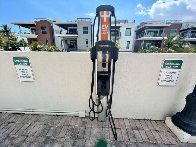 Building Photo - 6001 N Ocean Dr