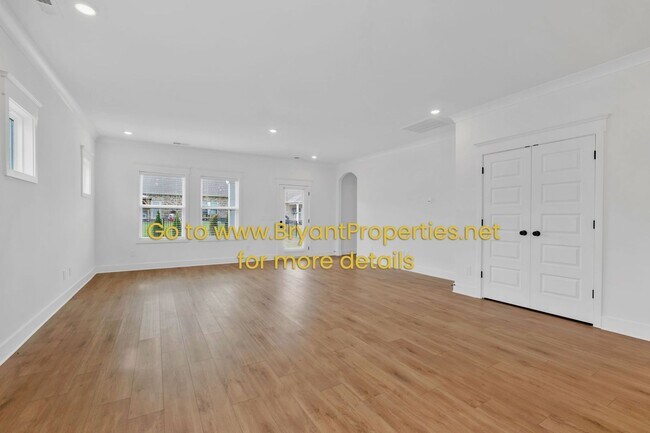 Building Photo - Gallatin - New 4-Bedrooms, 2.5 Baths