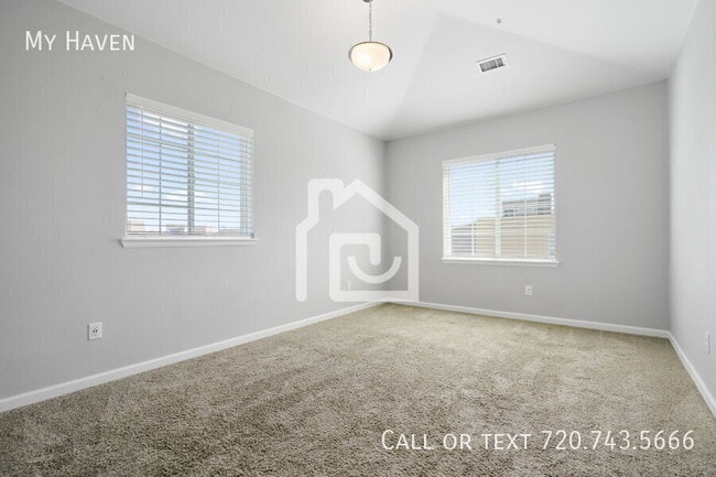 Building Photo - 15700 E Jamison Dr