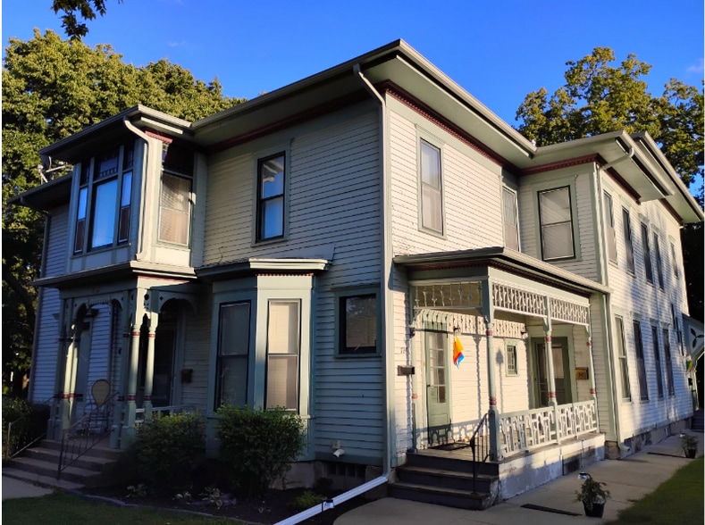 Primary Photo - 724.5 Chapin St