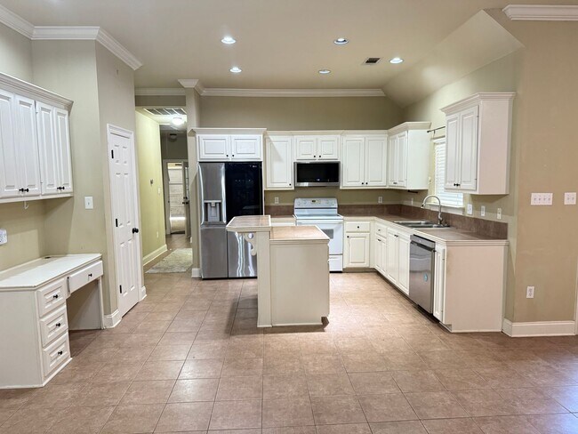 Building Photo - 3BD 2BA House on Nicholson Lakes Subdivision
