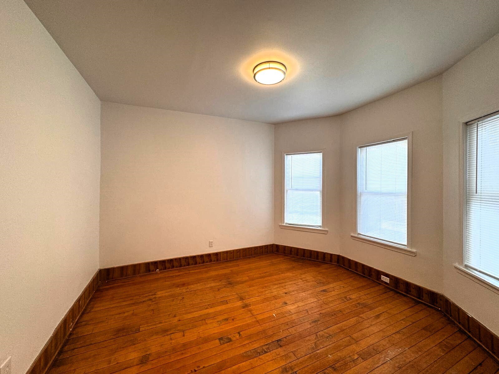 Building Photo - 11 Fairmont Pl