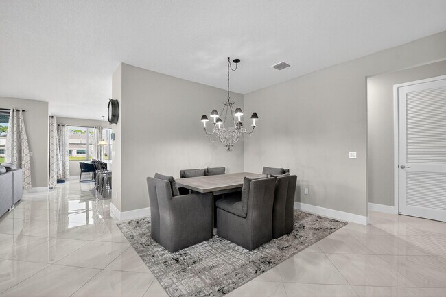 Building Photo - 7303 Estero Dr