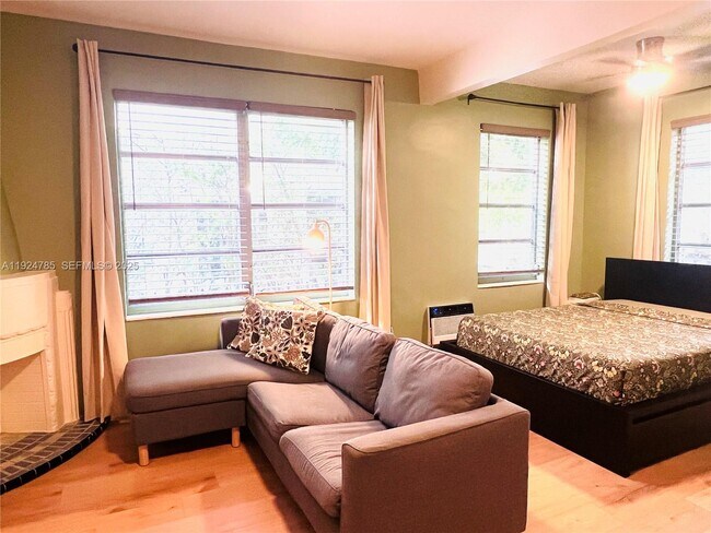 Building Photo - 1525 Meridian Ave