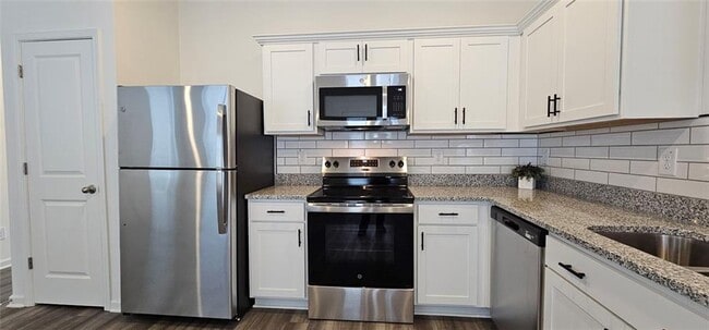 Building Photo - 323 Winton Wy