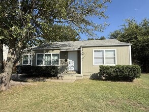 Building Photo - 1424 Chickasaw Blvd