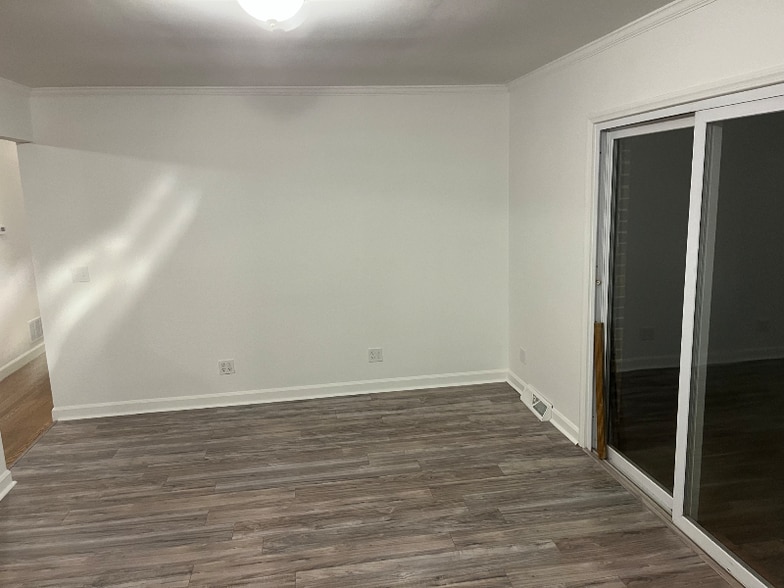 Building Photo - 512 Andrew Pickens Dr