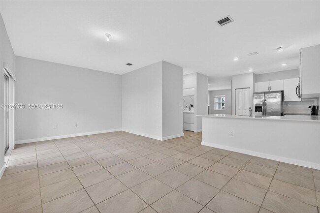 Building Photo - 2619 SE 11th St