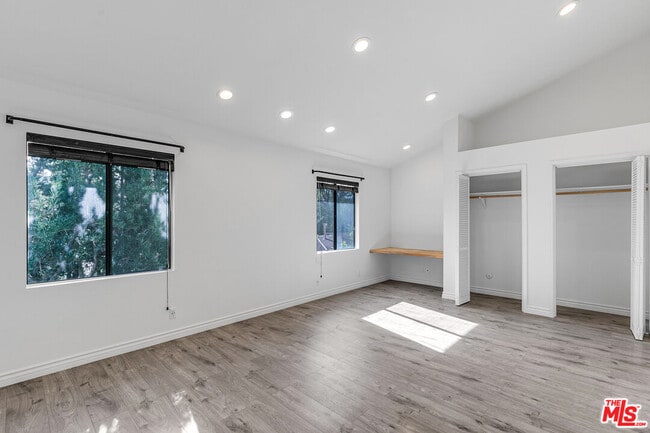 Building Photo - 12358 Moorpark St