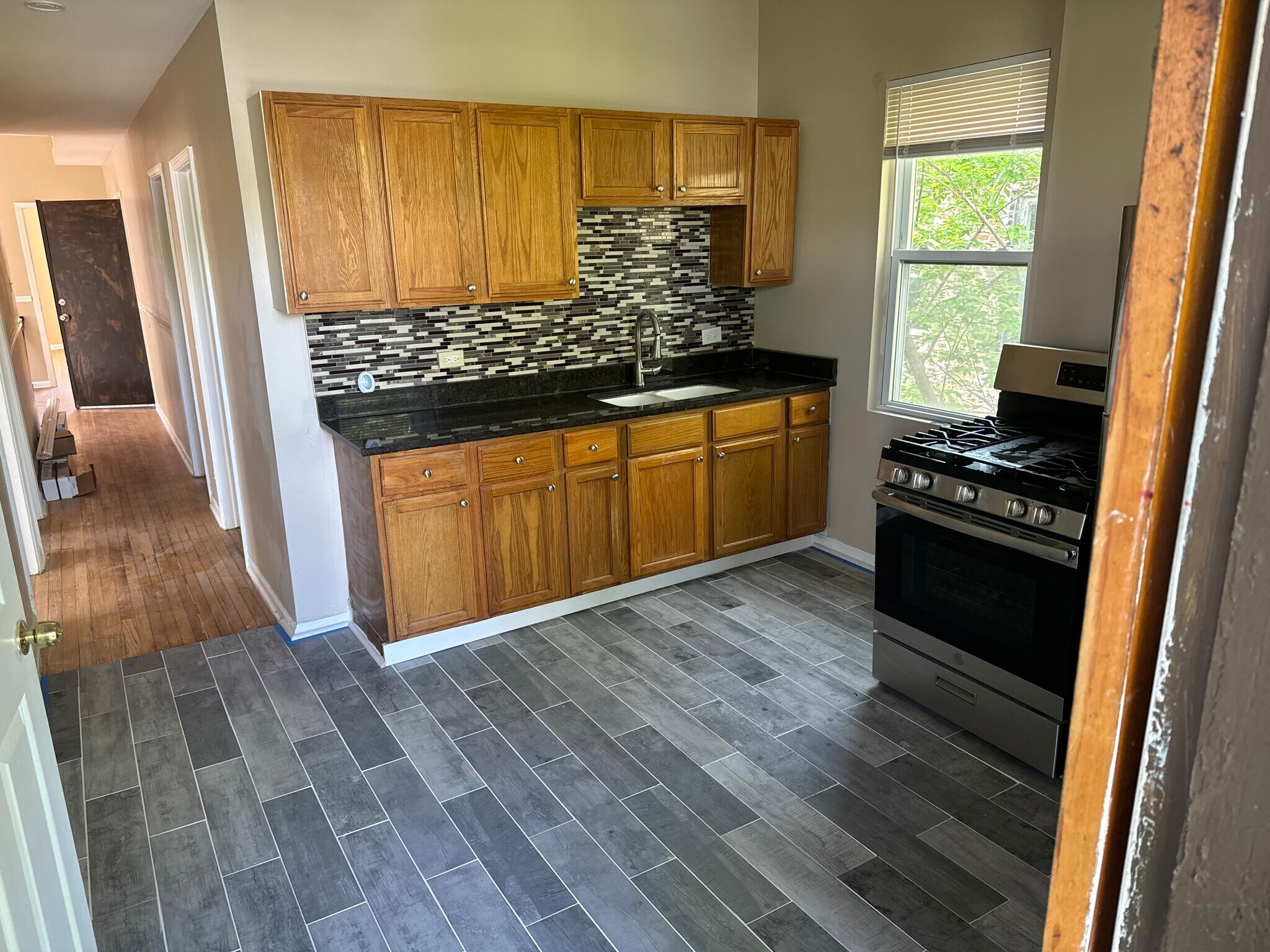 Kitchen - 7615 S Emerald Ave