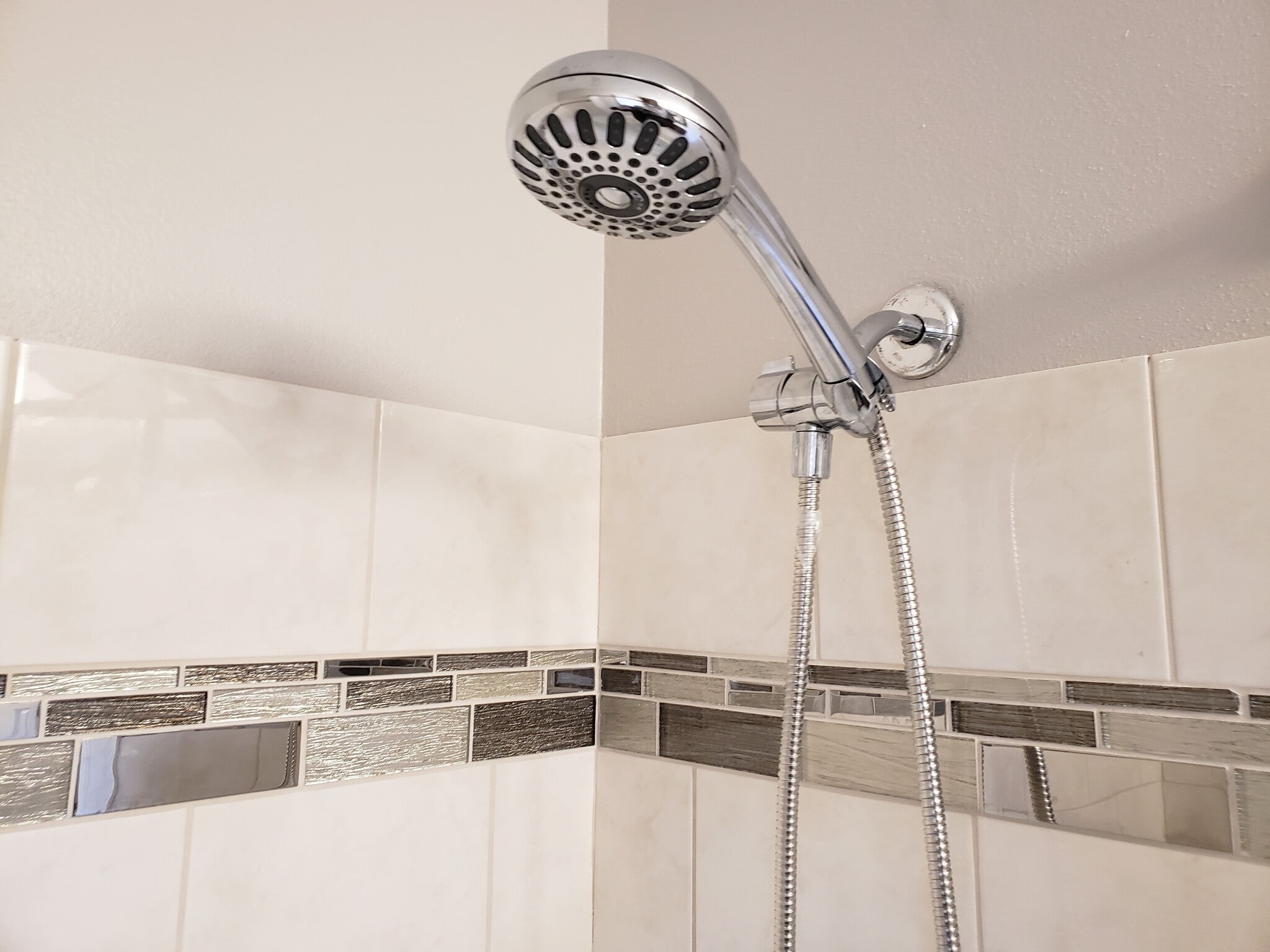 Building Photo - 5825 Balsam Rd