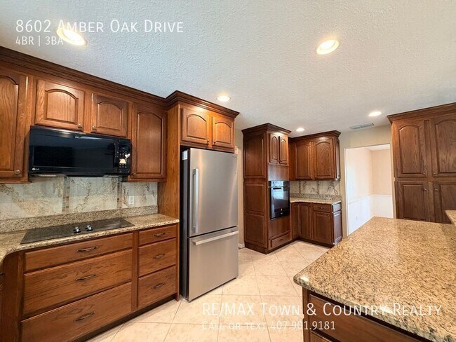 Building Photo - 8602 Amber Oak Dr