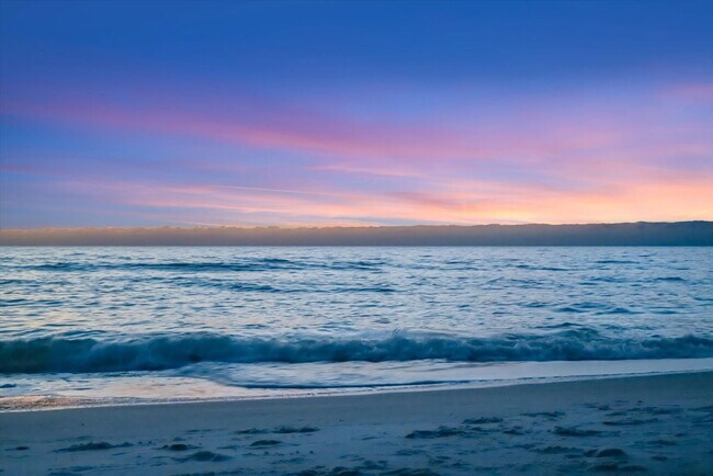 Building Photo - 6426 Gulf Dr