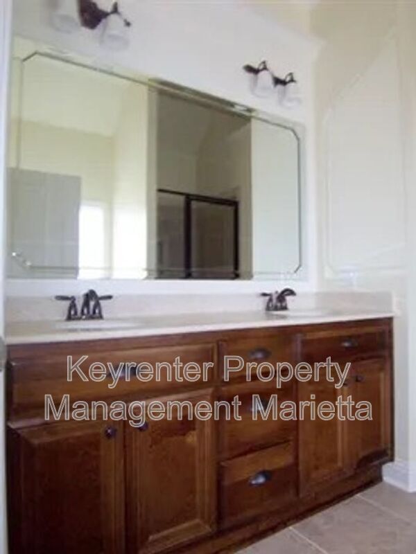 Building Photo - 108 Barossa Ct