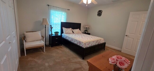 Building Photo - 5838 NW Gillespie Ave