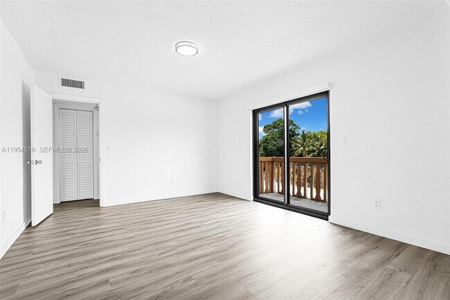 Building Photo - 13210 Memorial Hwy