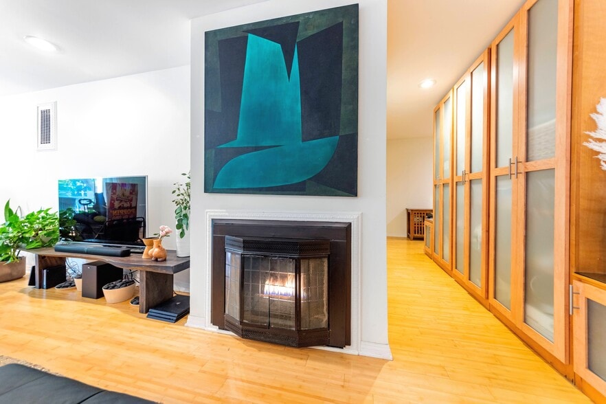 Building Photo - 1255 10th St