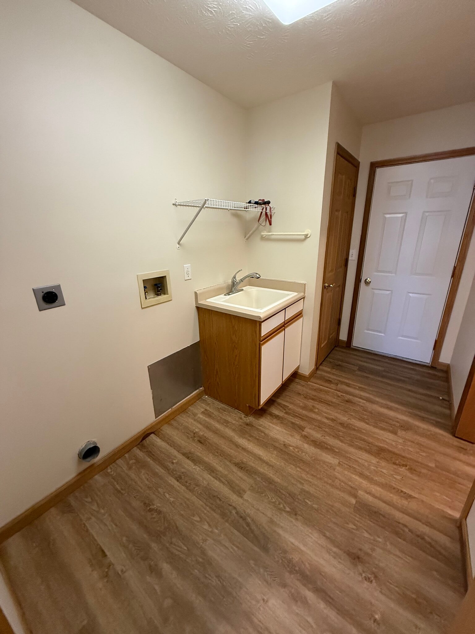 Building Photo - 5 Micaela Ct