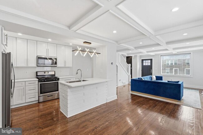 Building Photo - 1204 Trenton Pl SE