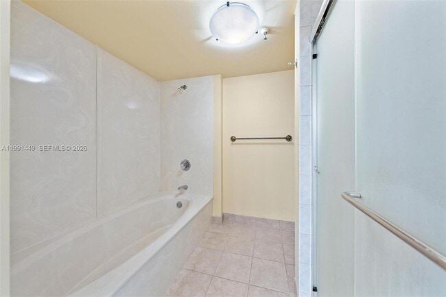 Building Photo - 1300 Jimmy Buffett Mem Hwy