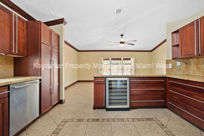 Building Photo - 15431 SW 140th St