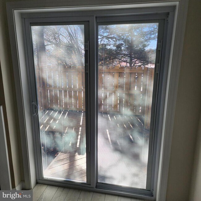 Building Photo - 255 S Pickett St