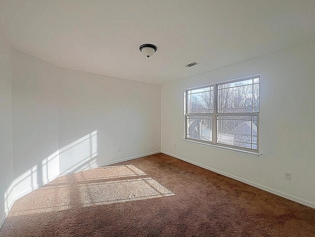 Building Photo - 301 Riverdale Rd