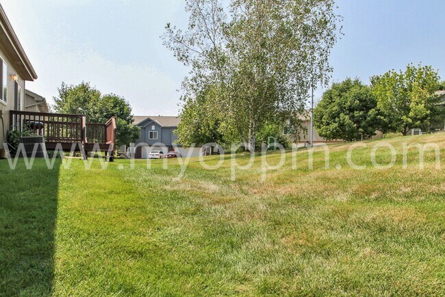 Building Photo - Coming Soon! Inviting 2+ Bed / 2 Bath Home...