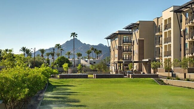 Building Photo - 4900 N 44th St