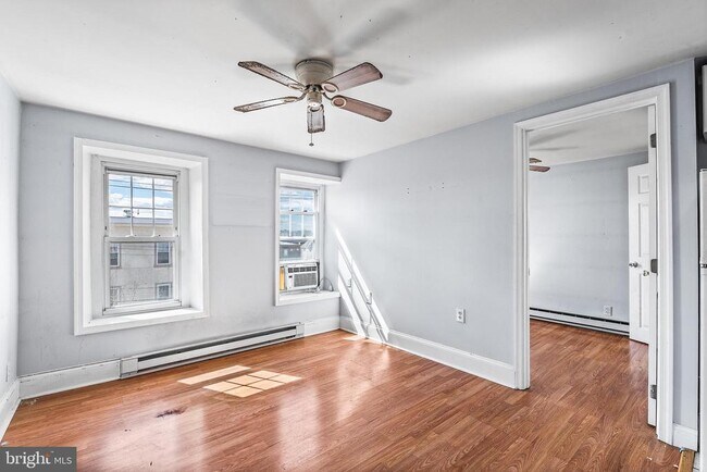 Building Photo - 3349 Conrad St