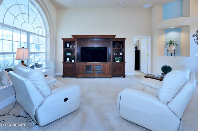 Building Photo - 1217 Harwick Ln