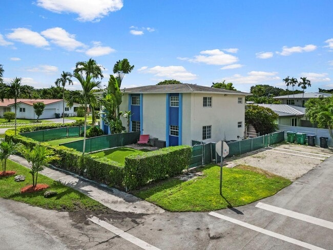 Building Photo - 9100 SW 95th Ave