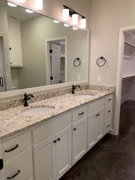 Building Photo - 1224 Milltown Rd