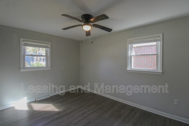 Building Photo - 1087 Bexley St