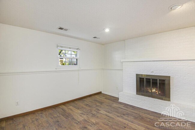 Building Photo - 14121 W 88th Pl