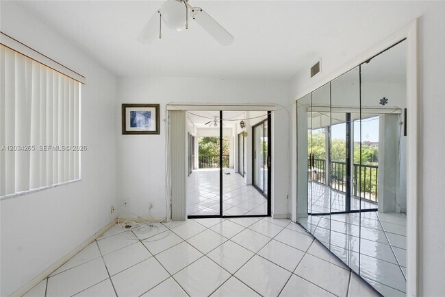 Building Photo - 6010 S Falls Cir Dr