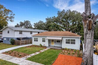 Building Photo - 934 Vistabula St