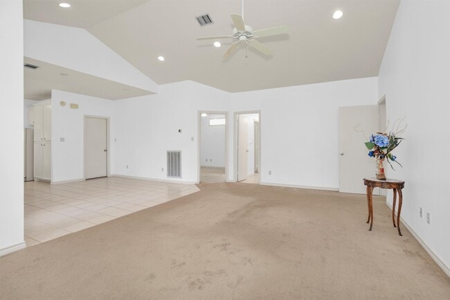 Building Photo - 106 Fairway View Ct