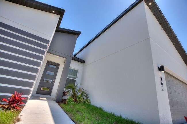 Building Photo - Deposit-Free! Modern, energy efficient hom...