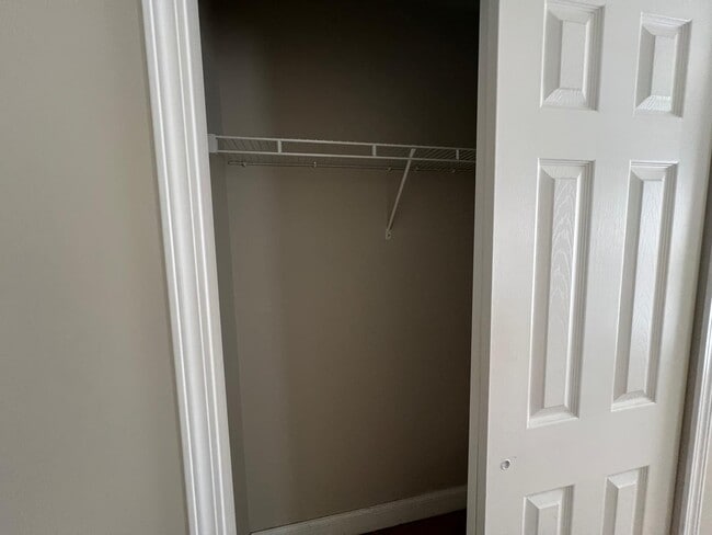 Building Photo - 155 Point Comfort Ln