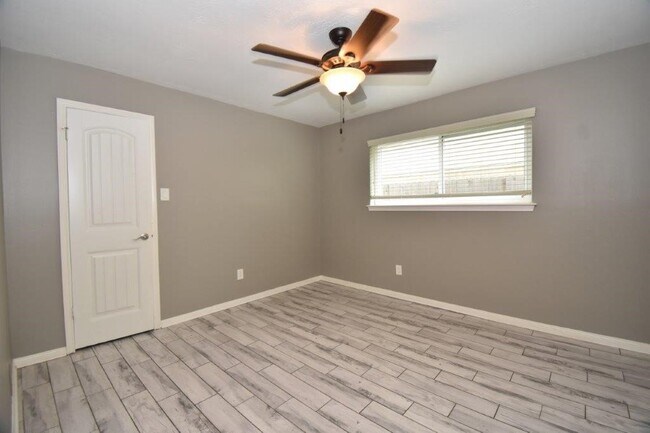 Building Photo - 1031 Red Rock Canyon Dr