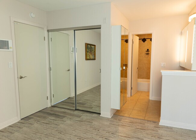 Building Photo - 4860 Rolando Ct