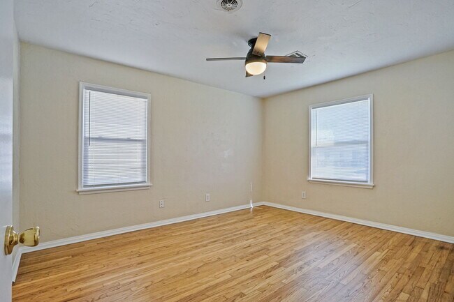 Building Photo - 4425 NW 31st St