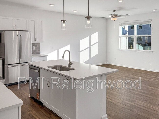 Building Photo - 135 Siebold St