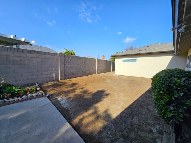 Building Photo - 9213 El Tango Cir