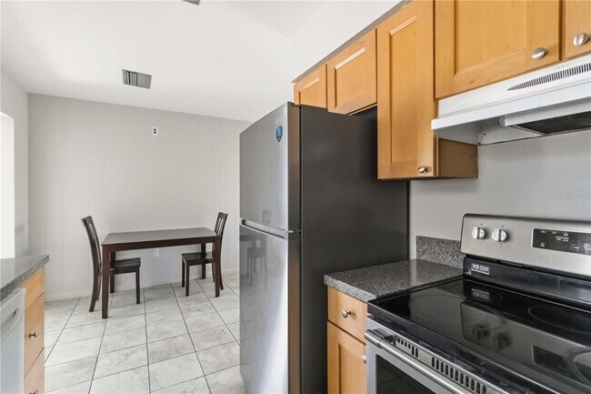 Building Photo - 308 Lantana Ave