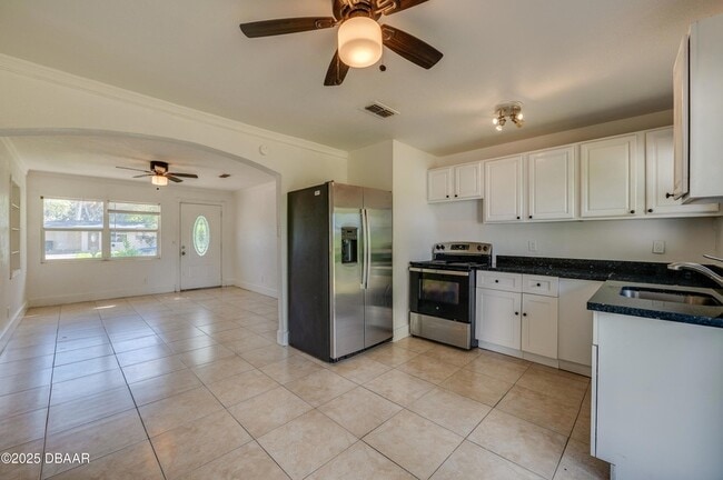 Building Photo - 416 Margie Ln