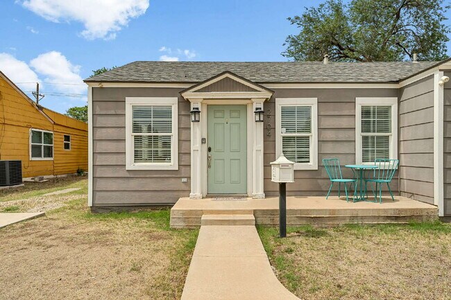 Building Photo - Fully Furnished Rental in Tech Terrace!!!